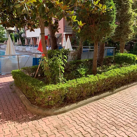 Apartment Cozy In Golem (Tirana)